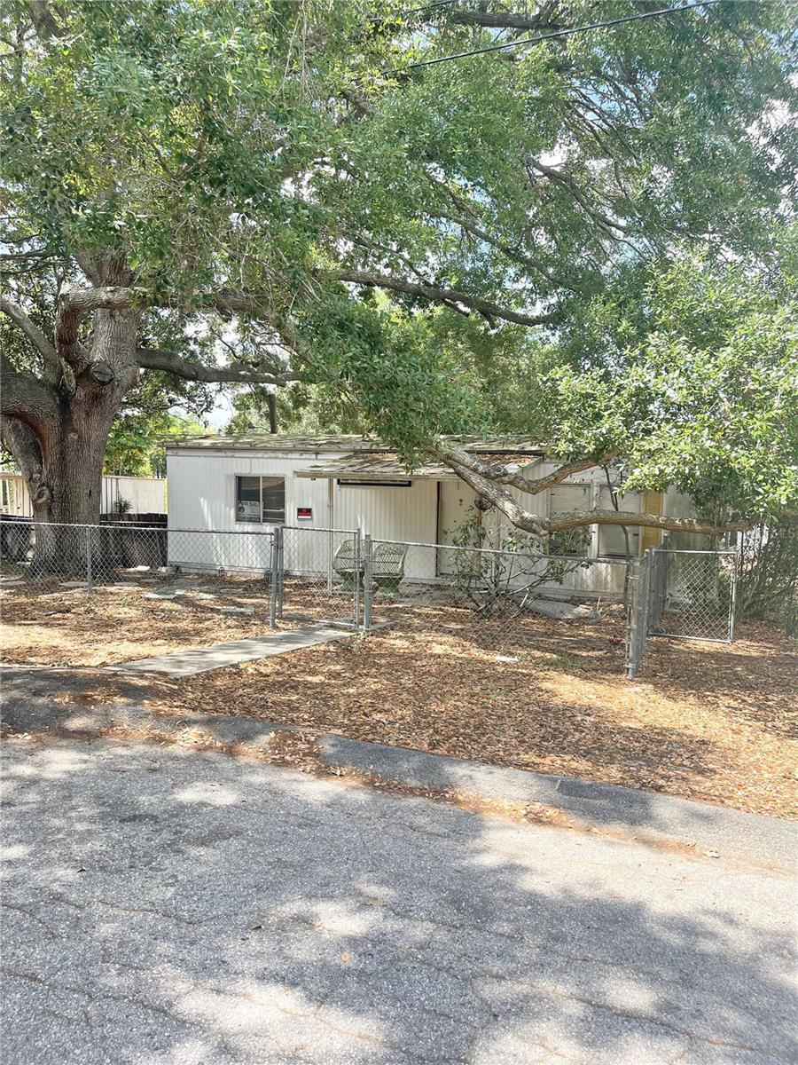 900 Carver Street Property Photo