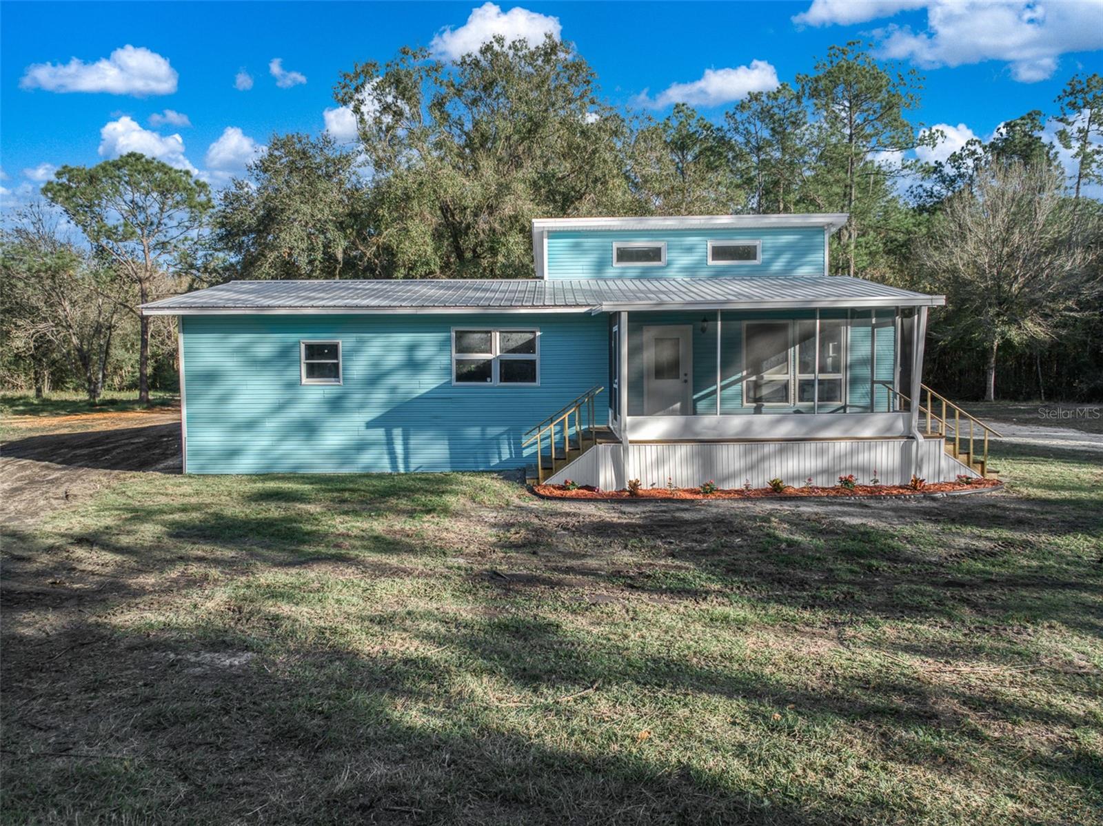 104 Ballard Rd Property Photo 1