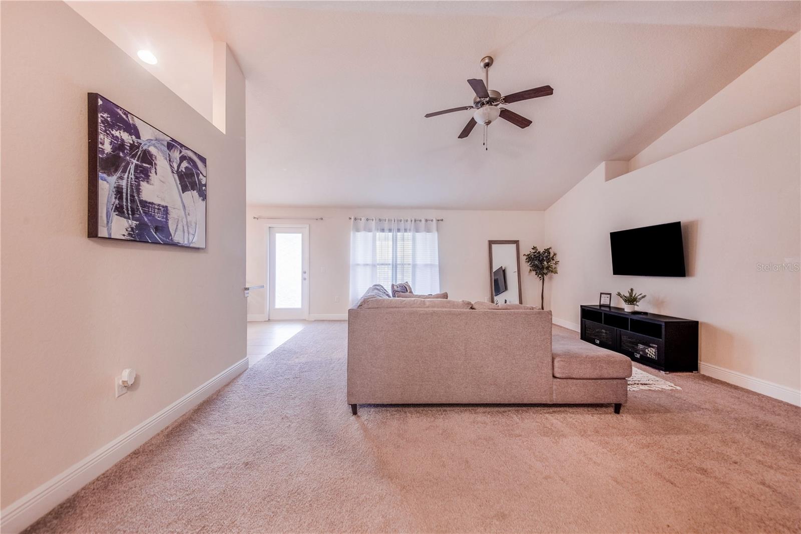 1518 Blue Sky Blvd Property Photo 8