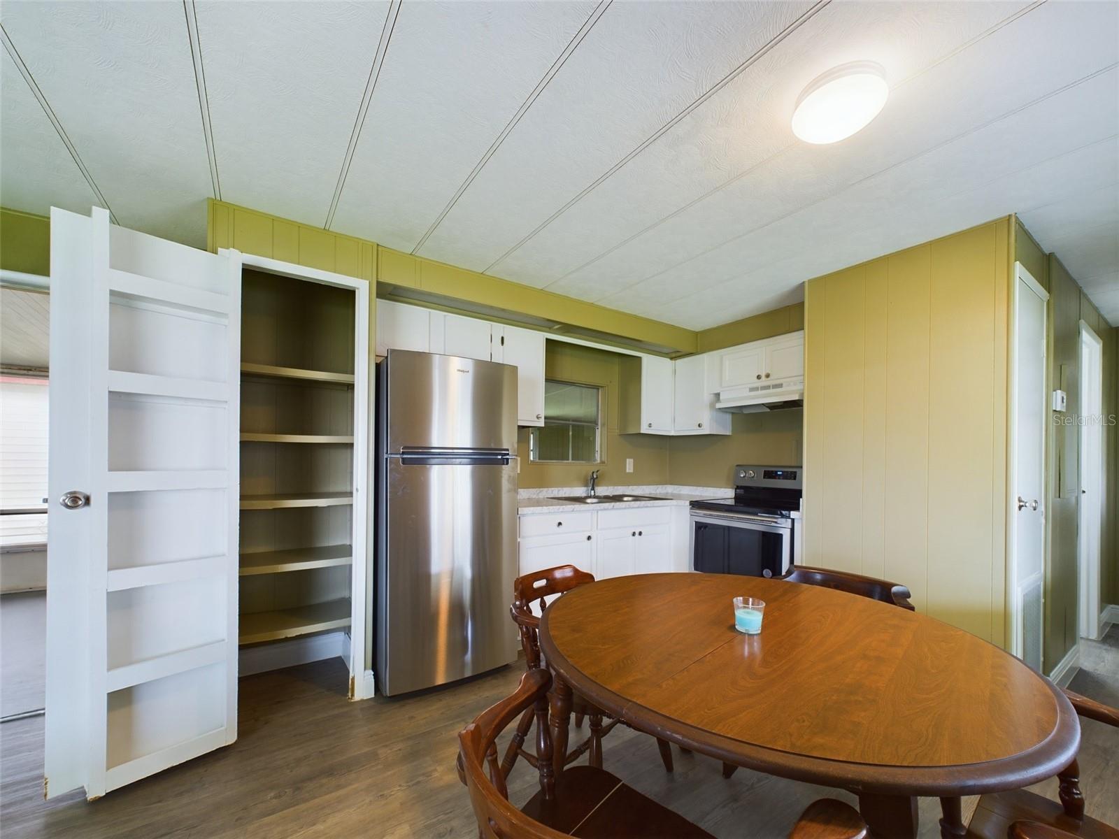 3502 Delaware Ave Property Photo 4