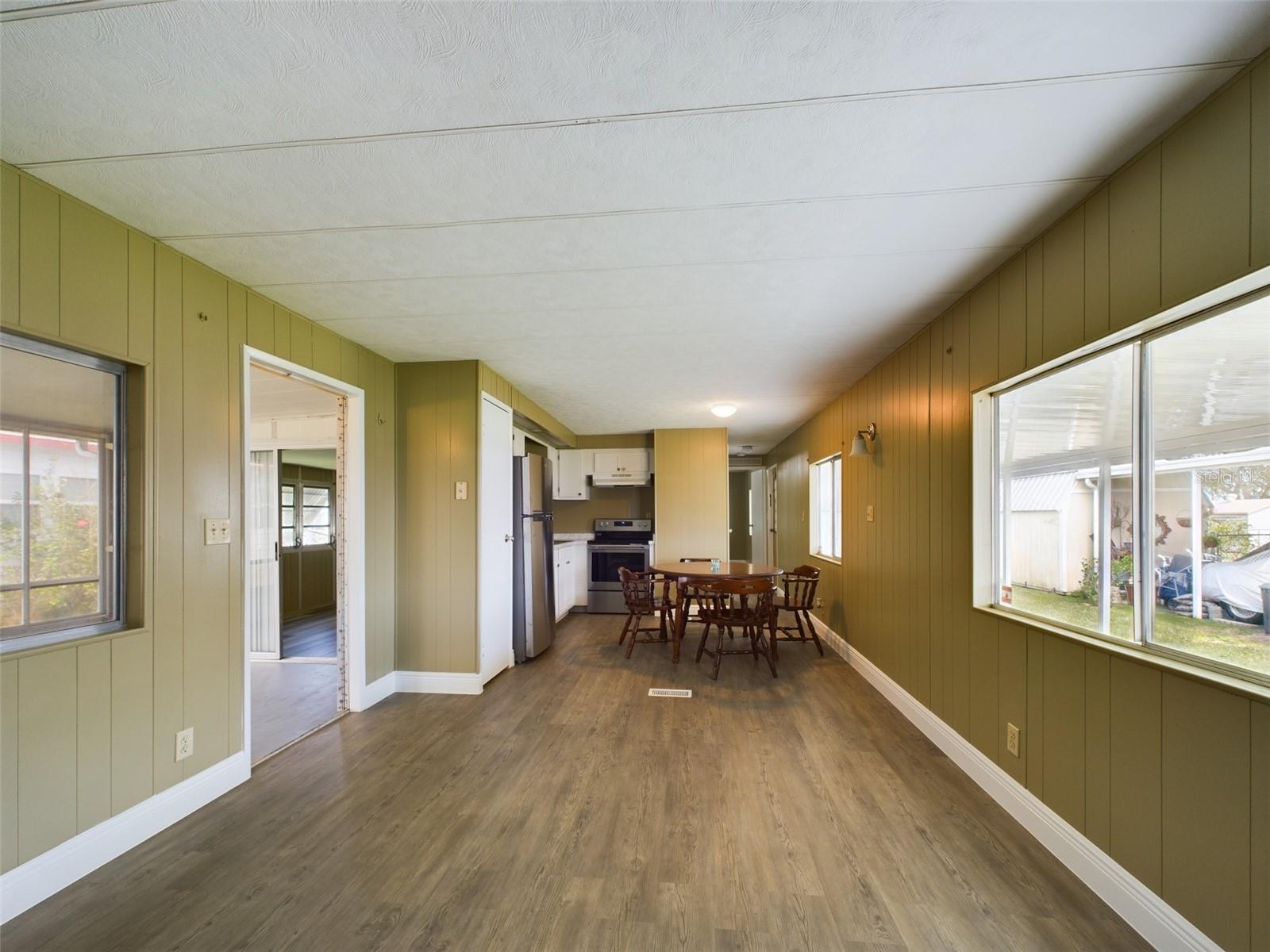 3502 Delaware Ave Property Photo 6