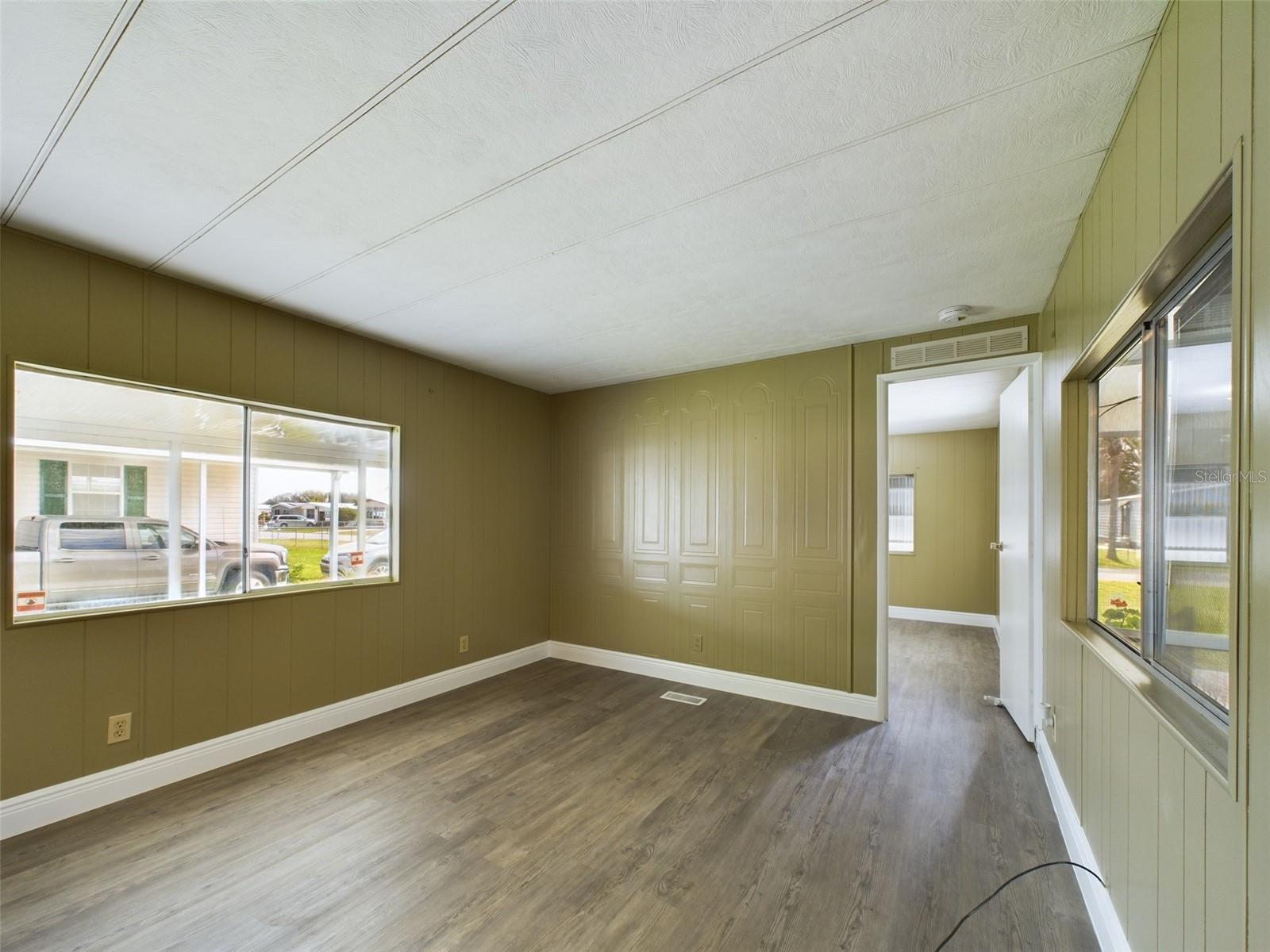 3502 Delaware Ave Property Photo 8