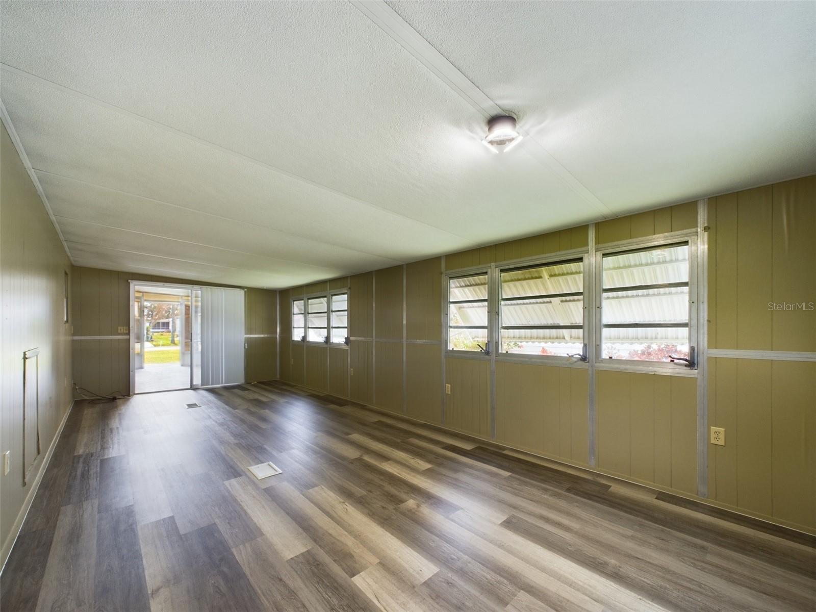 3502 Delaware Ave Property Photo 12