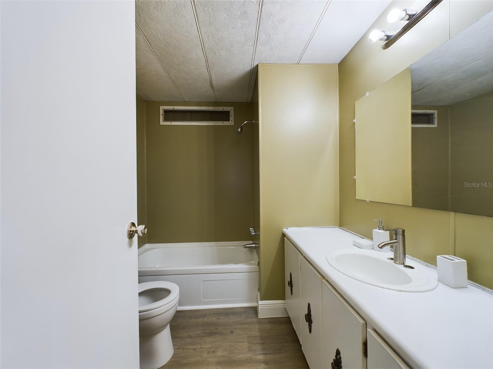 3502 Delaware Ave Property Photo 17