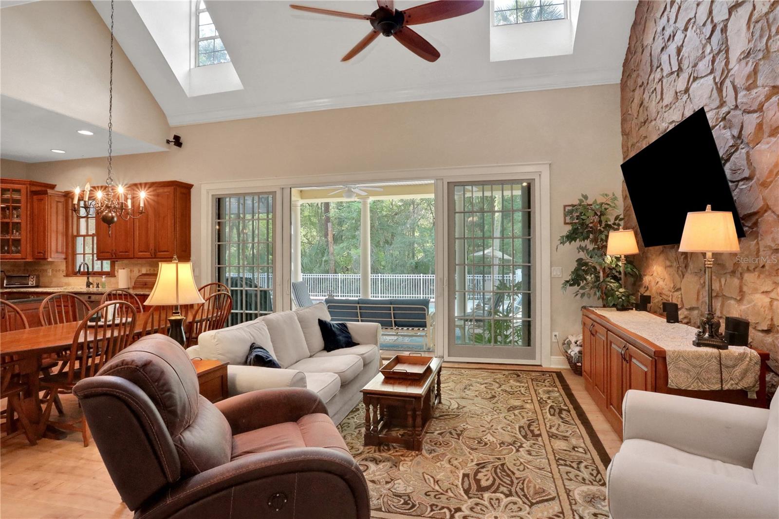 8608 Poinsettia Dr Property Photo 40