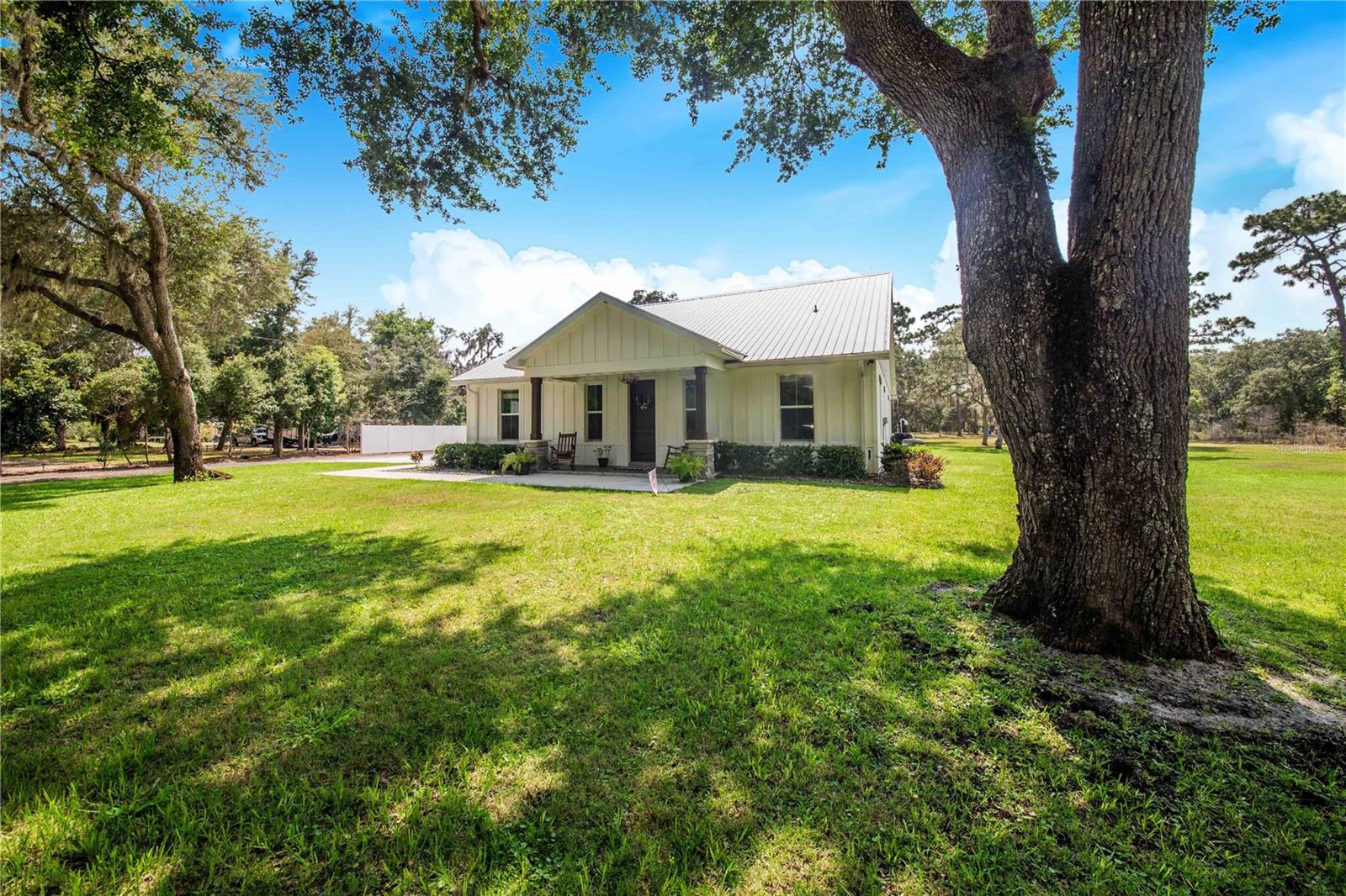 12510 Lake Hatchineha Rd Property Photo