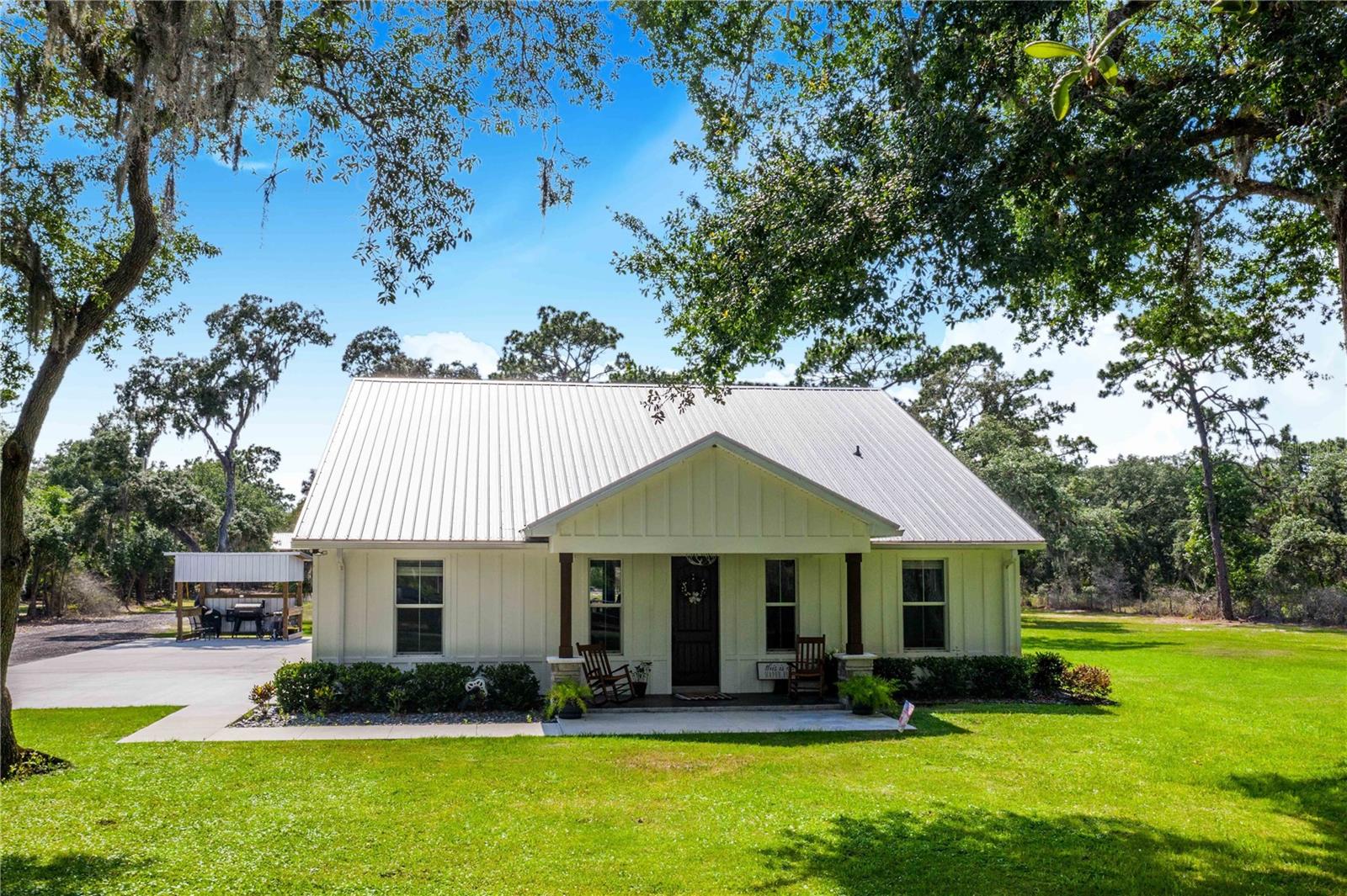 12510 Lake Hatchineha Rd Property Photo