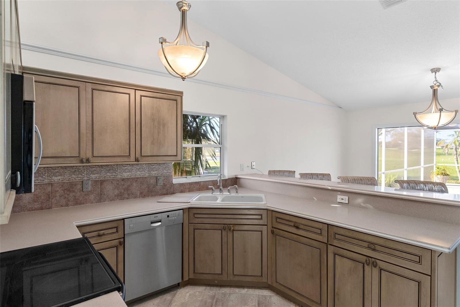 5660 Sandpipers Dr Property Photo 13
