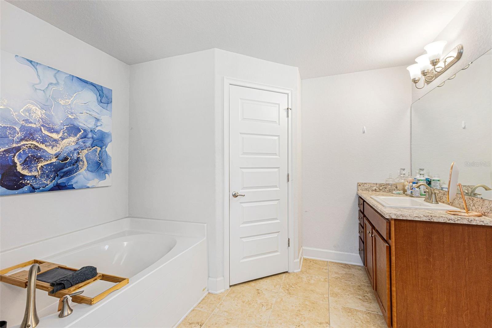 6421 Alamanda Hills Dr Property Photo 20