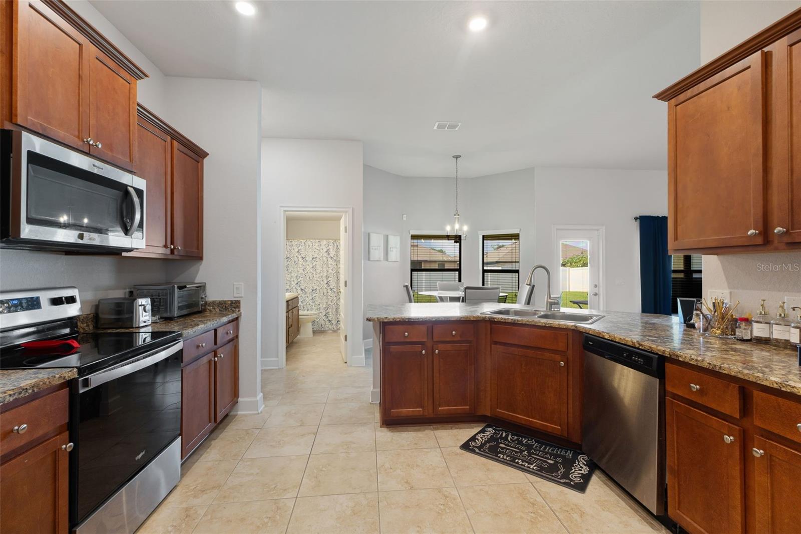 6421 Alamanda Hills Dr Property Photo 26