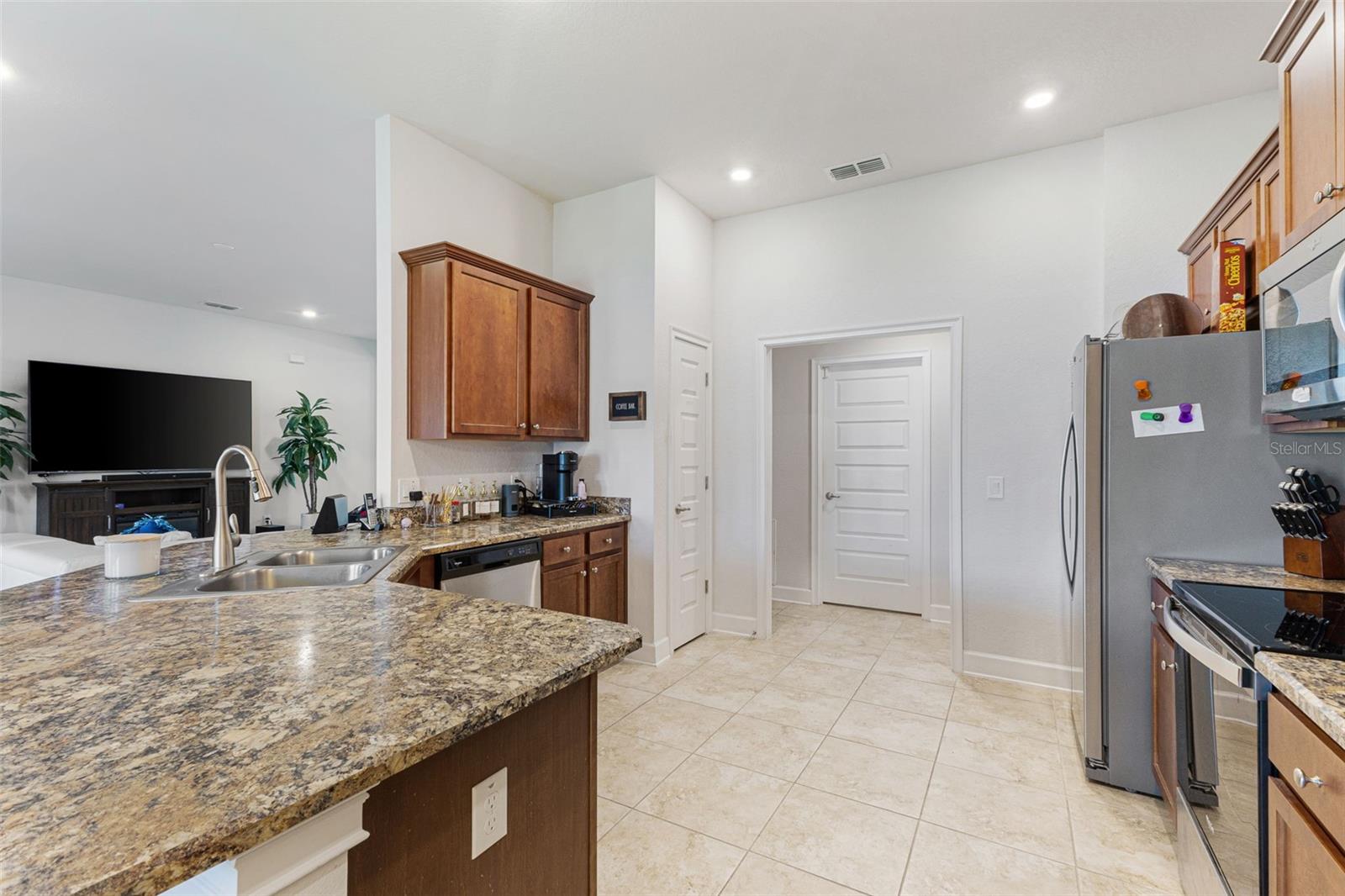6421 Alamanda Hills Dr Property Photo 28