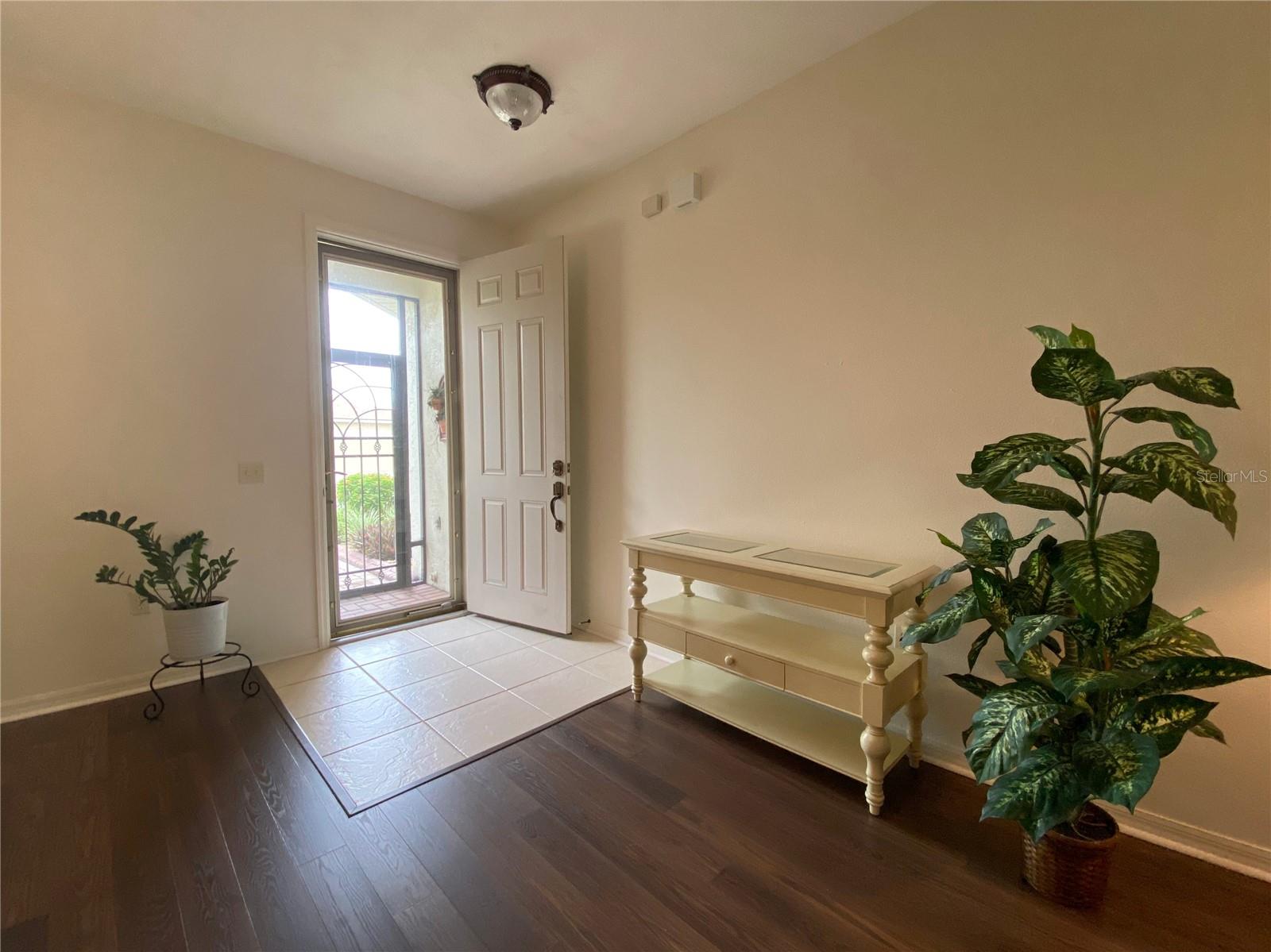 3093 Dunmore Dr Property Photo 4