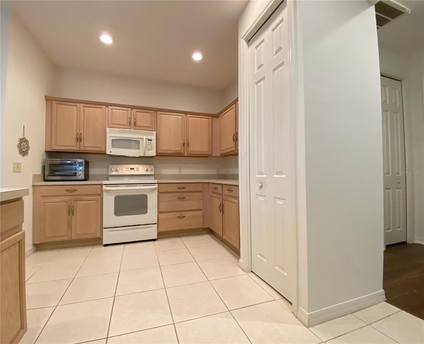 3093 Dunmore Dr Property Photo 12