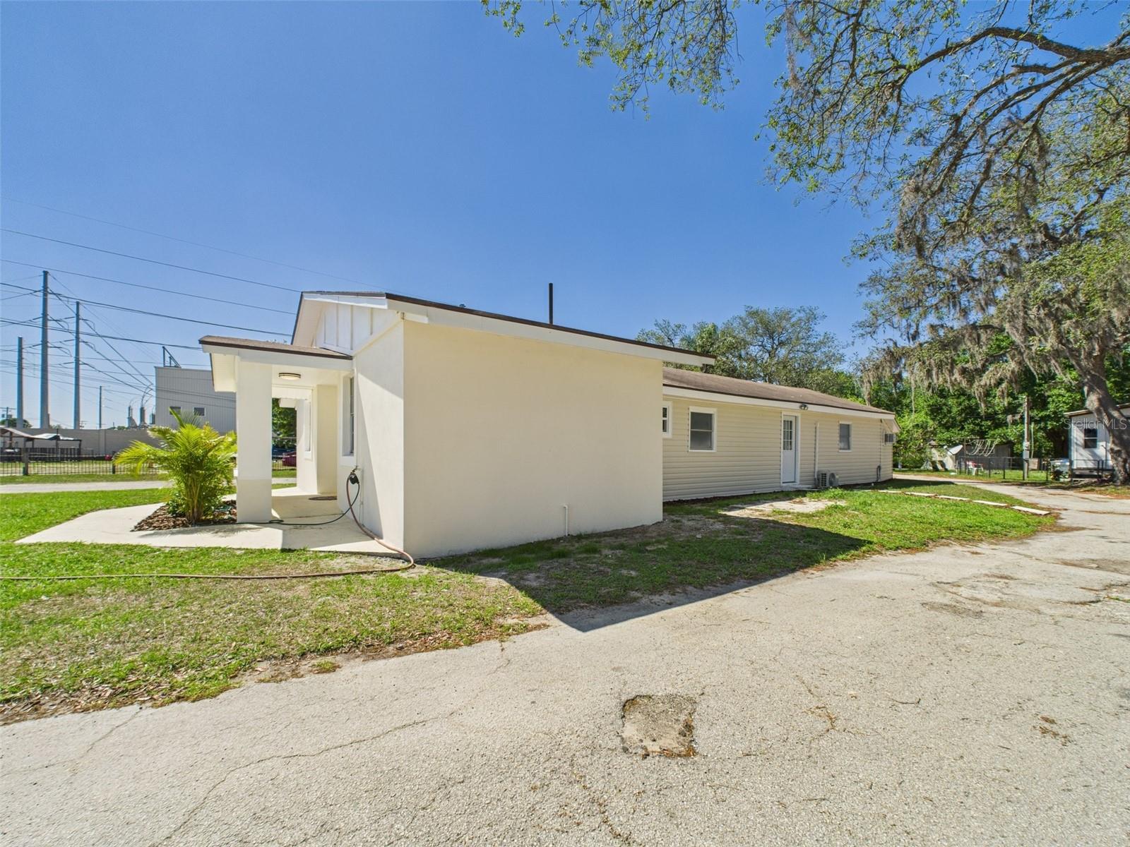 1600 W Derby Ave Property Photo 81