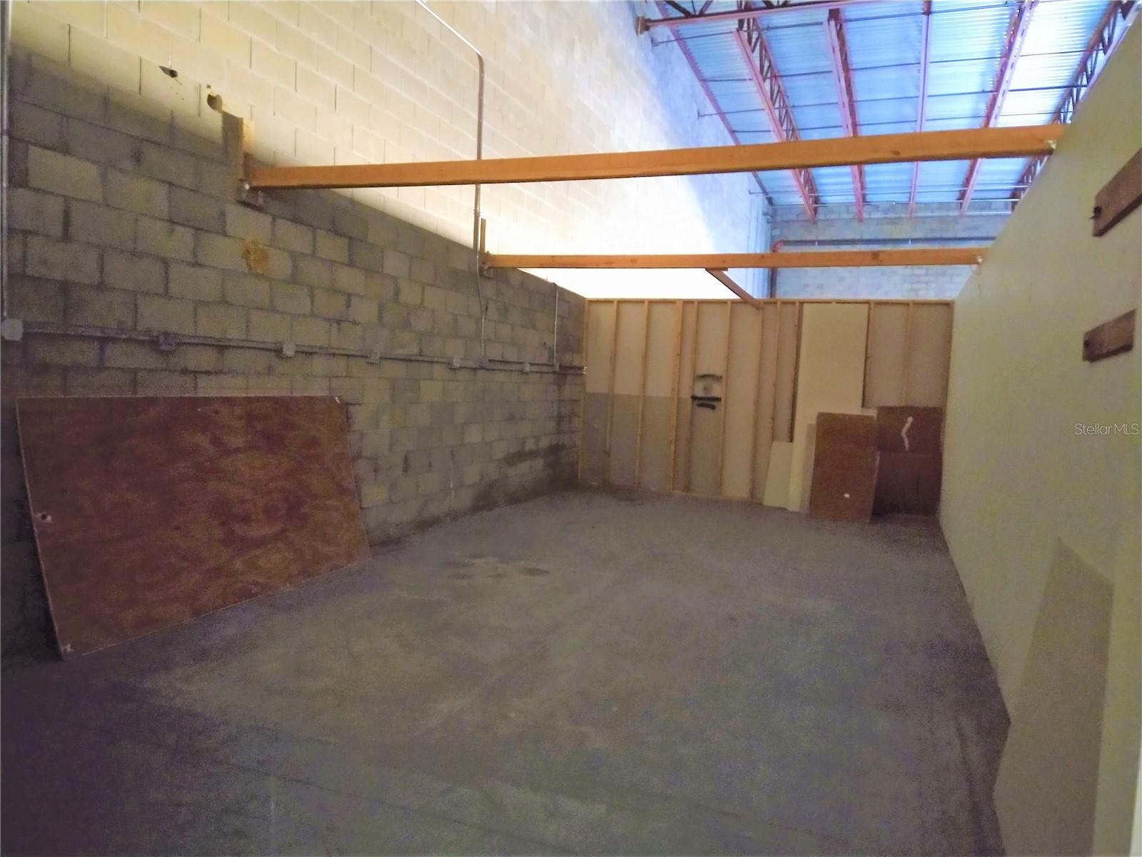 1901 Longleaf Blvd Property Photo 17