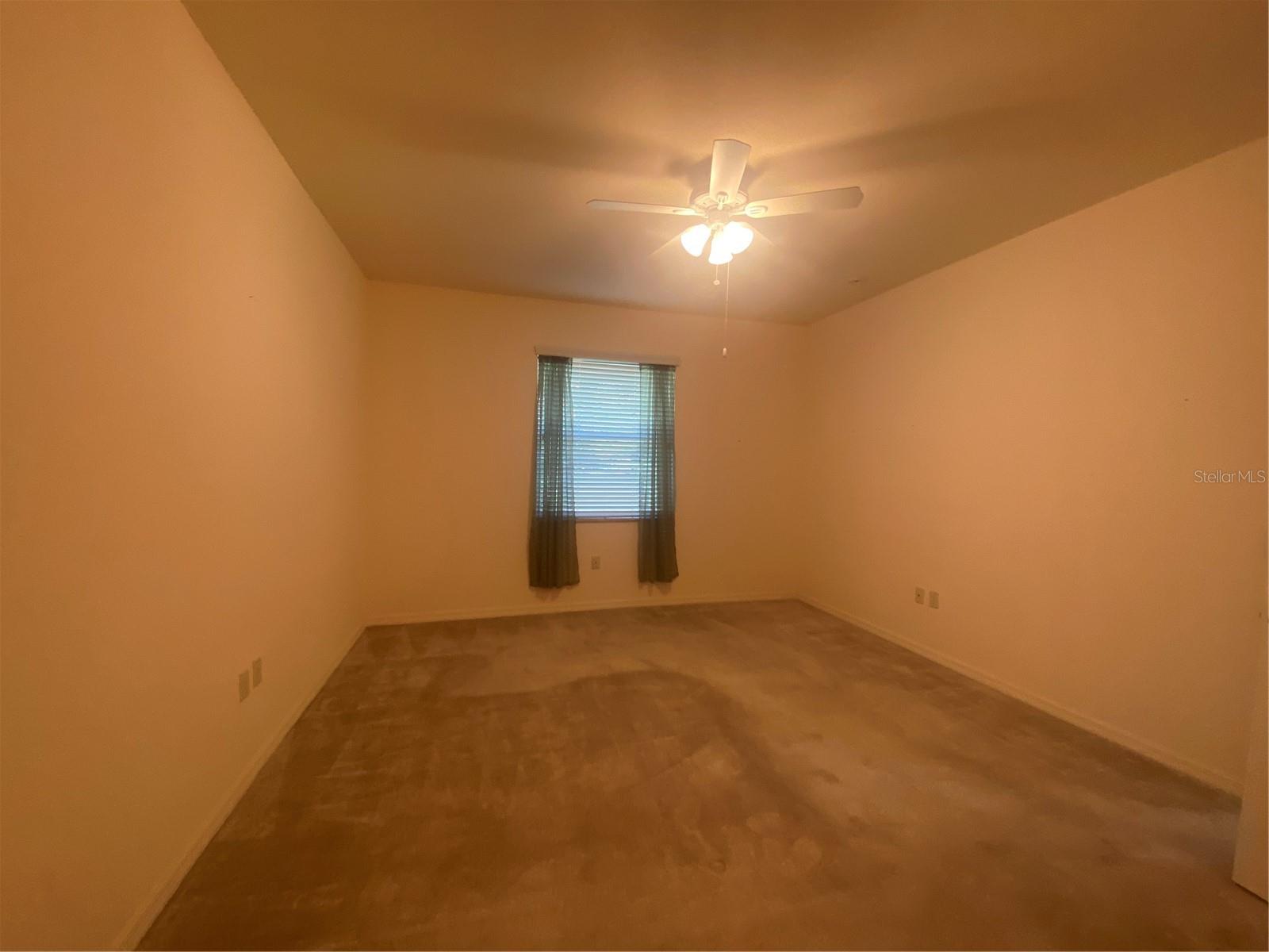 1561 Vienna Square Dr Property Photo 25