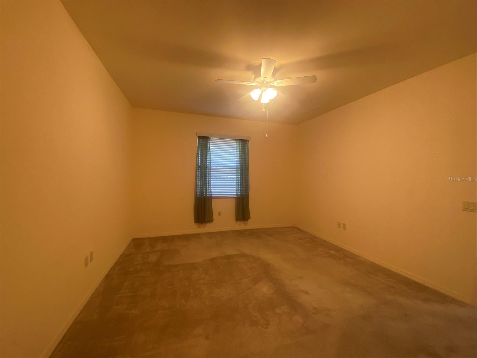 1561 Vienna Square Dr Property Photo 26