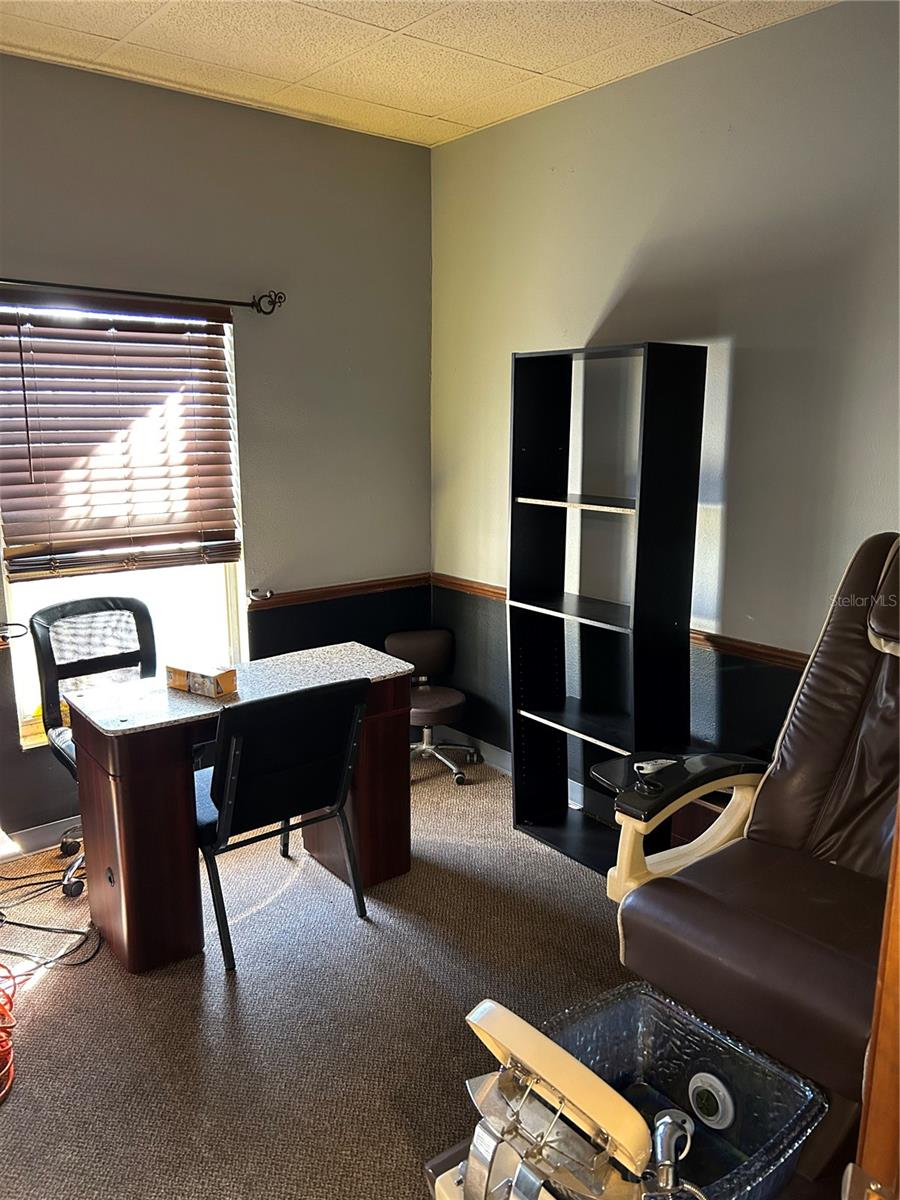 121-125 Avenue H Se Property Photo 12