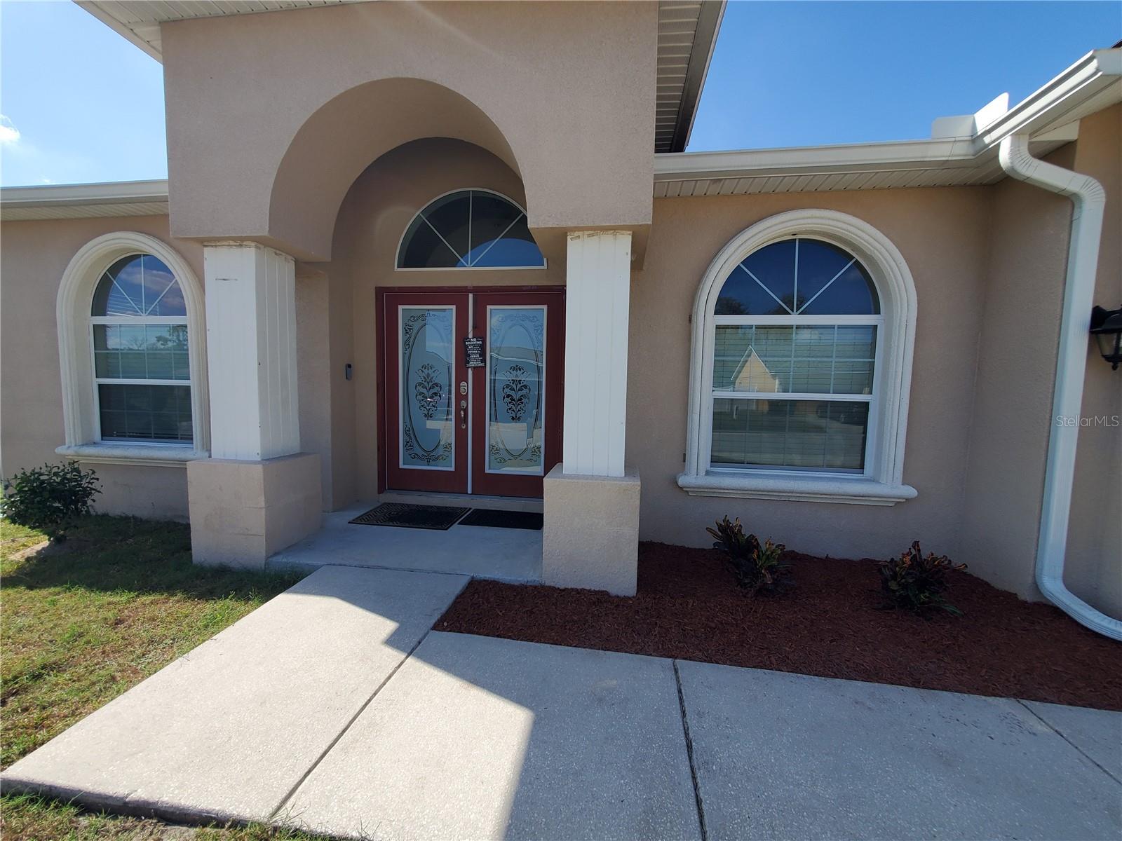 2712 Oak Hammock Loop Property Photo 1