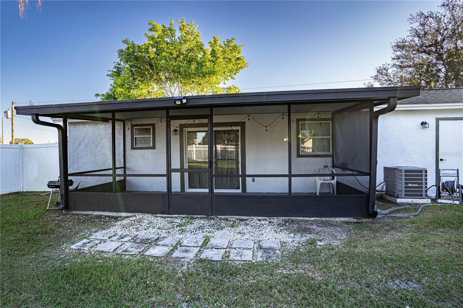 315 Lauderdale Ct Property Photo 49