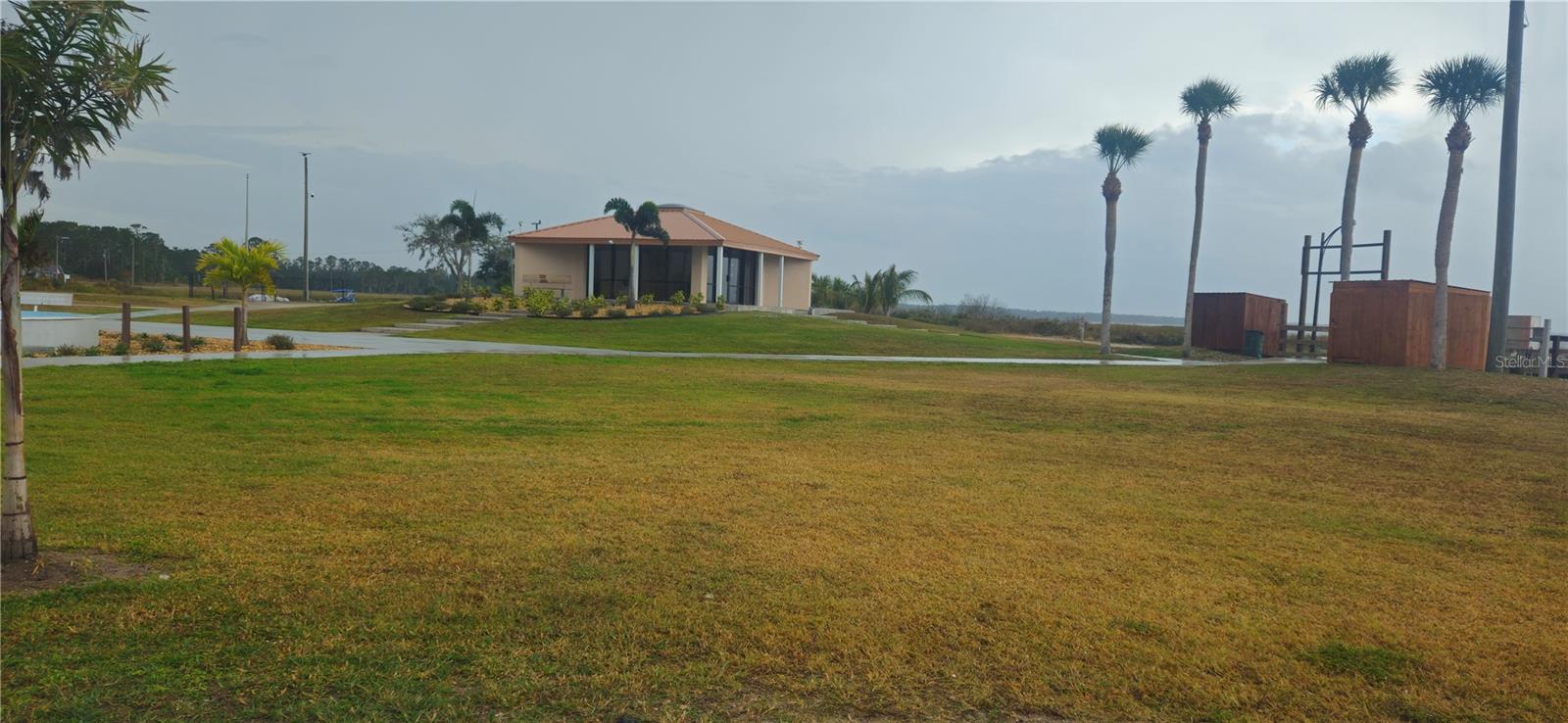 408 Pandora Dr Property Photo 18