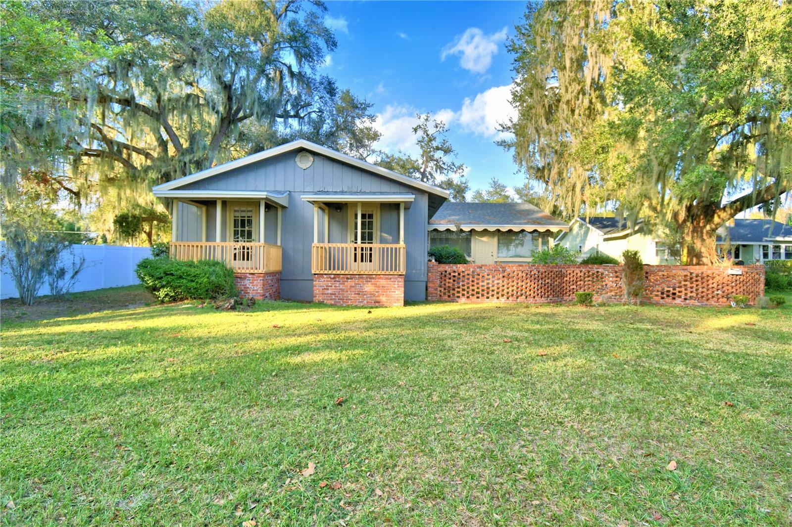 2036 Lake Ariana Blvd Property Photo