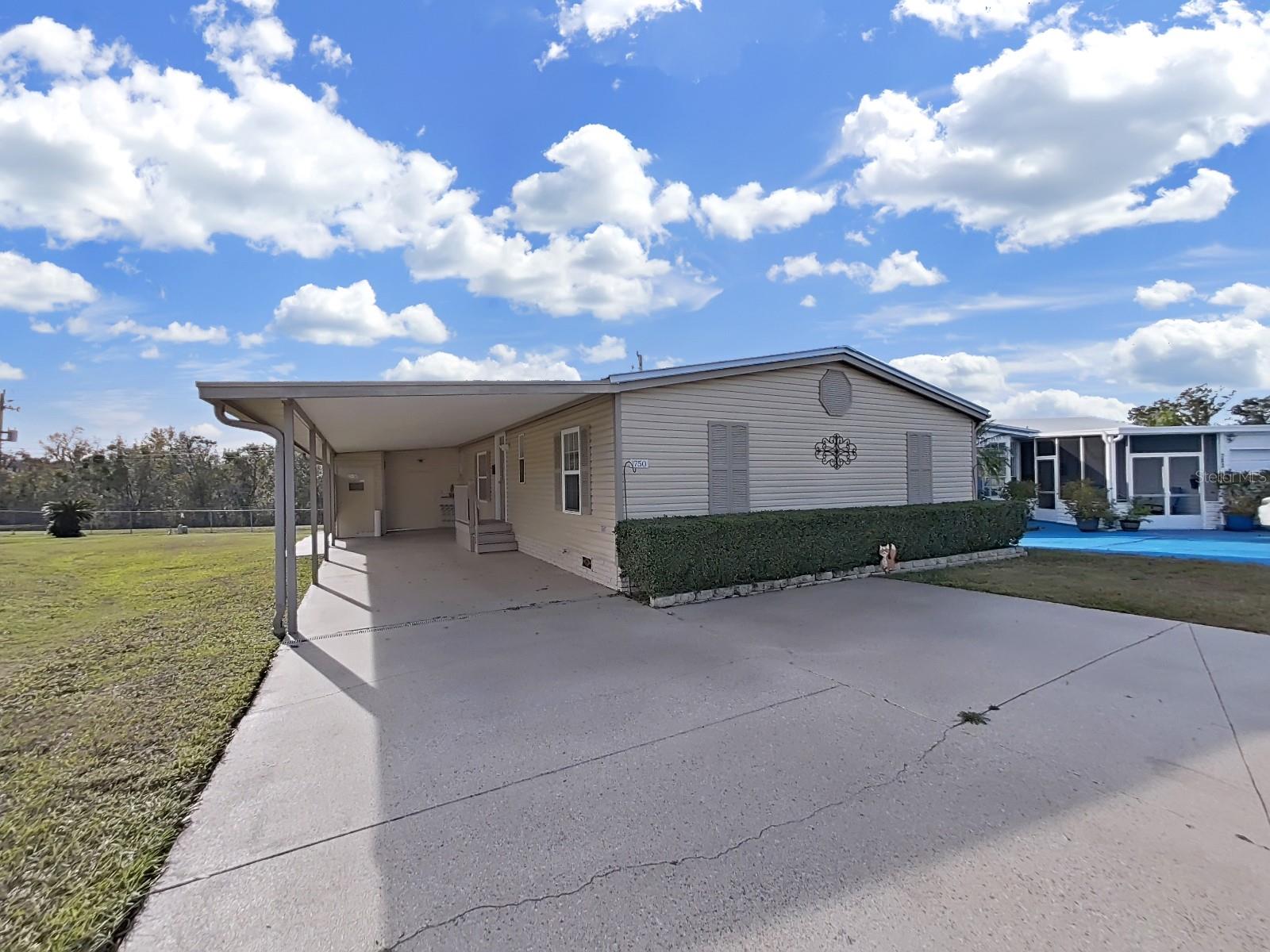 1750 FOX HILL DR Property Photo 1