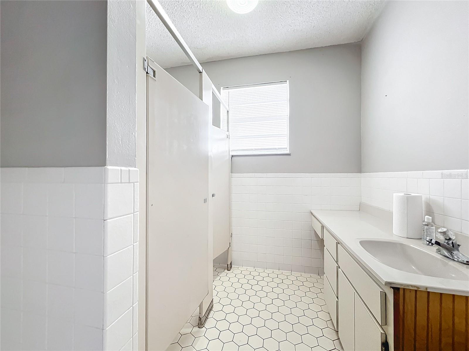 2445 E Main St Property Photo 34