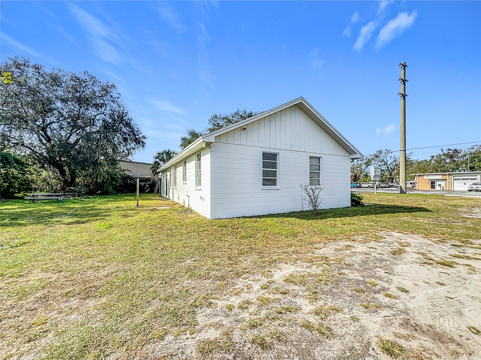 2445 E Main St Property Photo 41