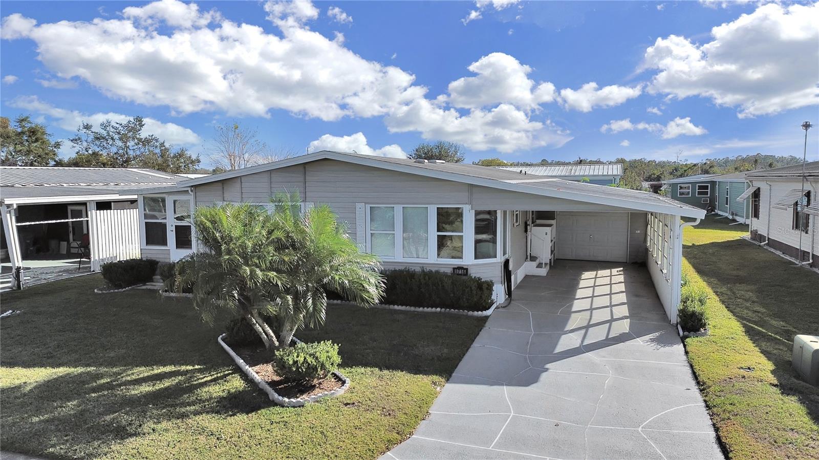 1716 QUAIL HILL DR Property Photo 1