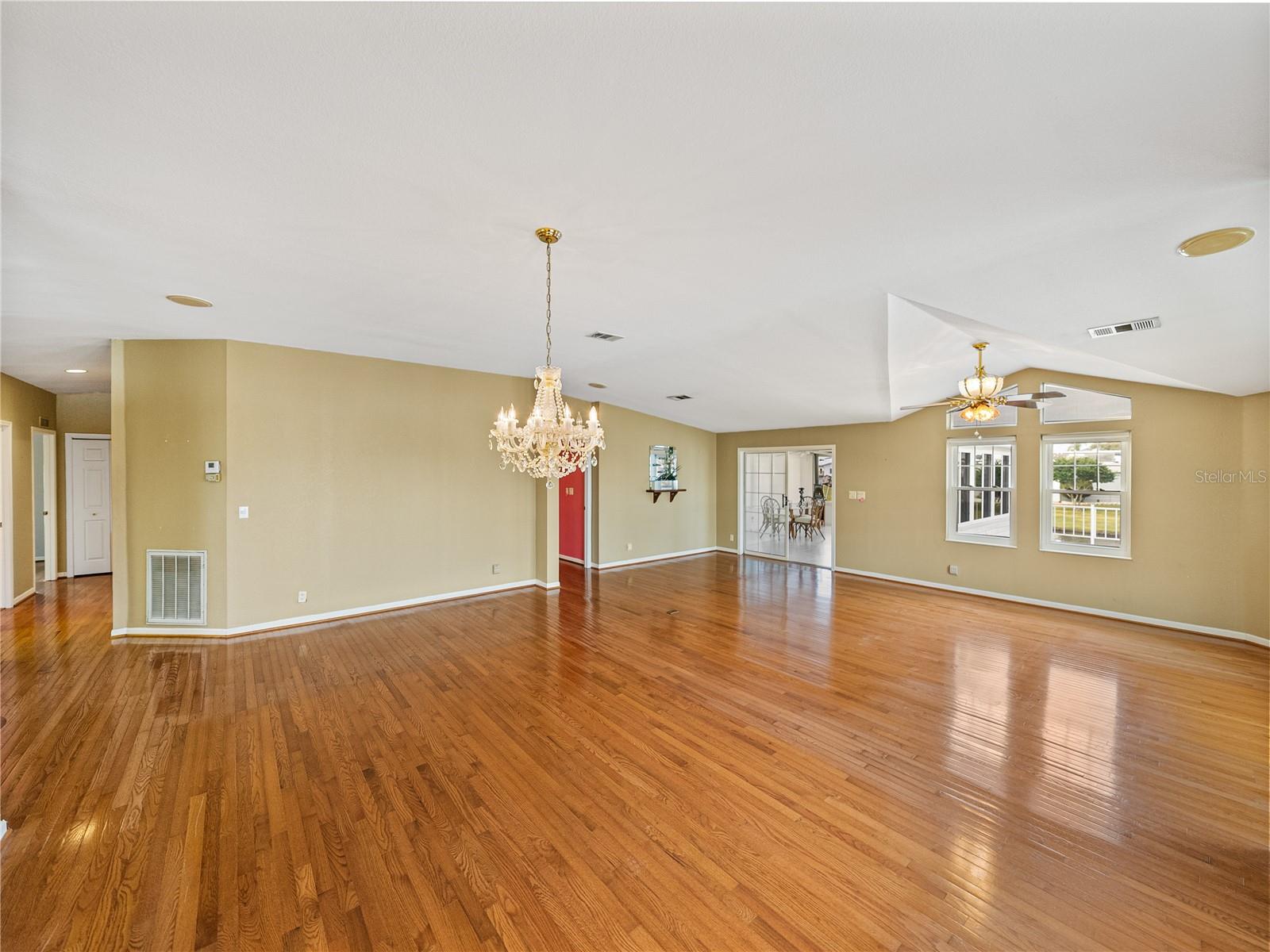 5148 Island View Cir N Property Photo 12