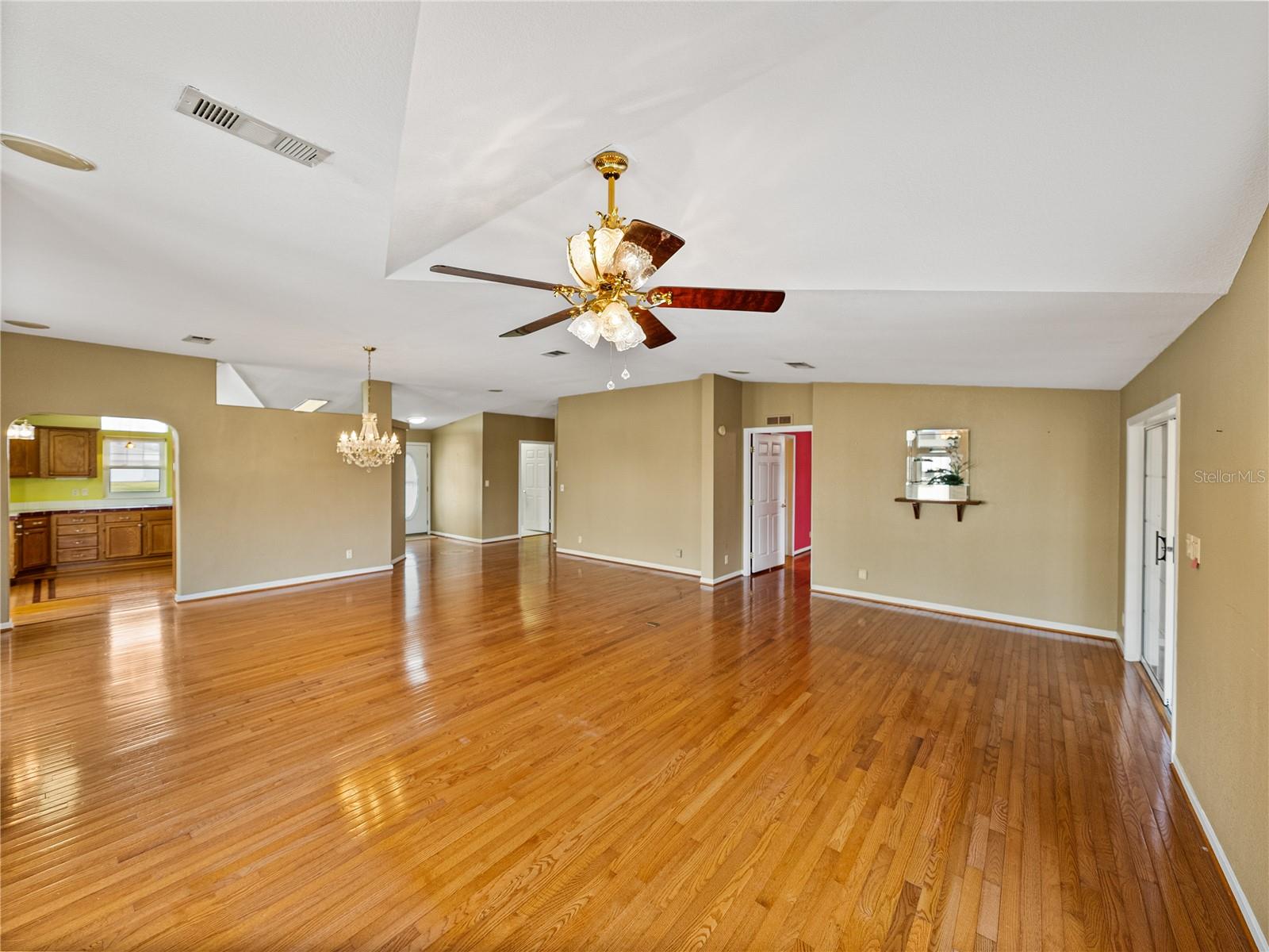 5148 Island View Cir N Property Photo 13