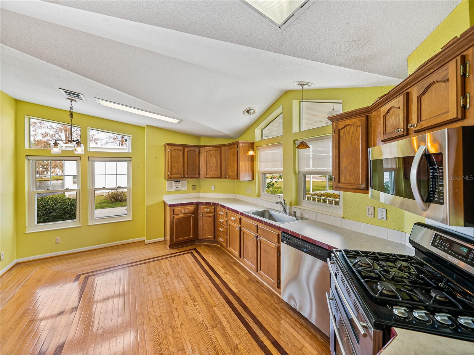 5148 Island View Cir N Property Photo 15