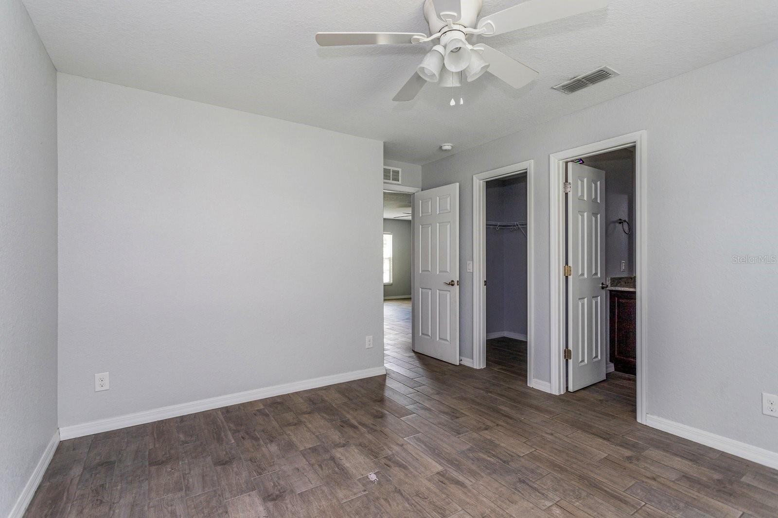 2907 Park St Property Photo 11