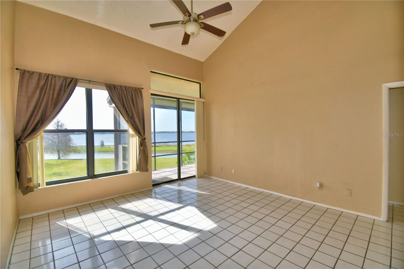 608 Sweet Bay Cir Property Photo 10
