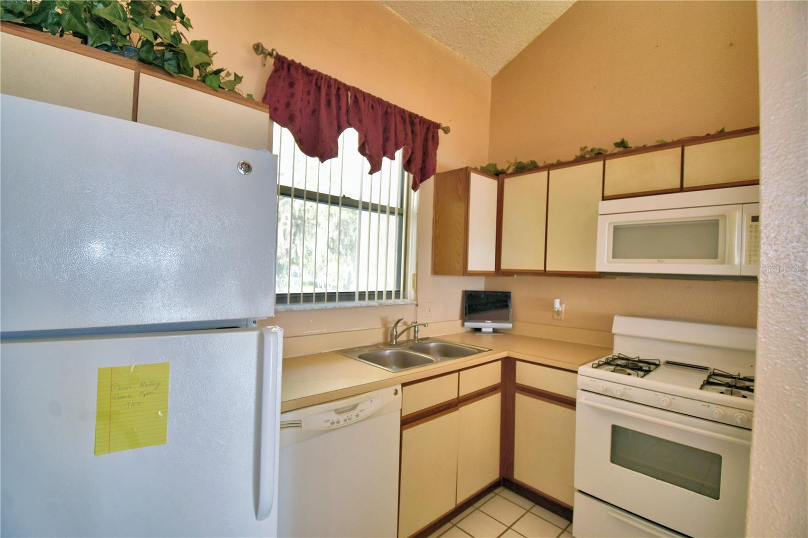 608 Sweet Bay Cir Property Photo 18