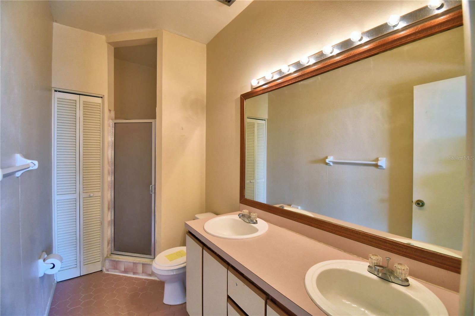 608 Sweet Bay Cir Property Photo 40