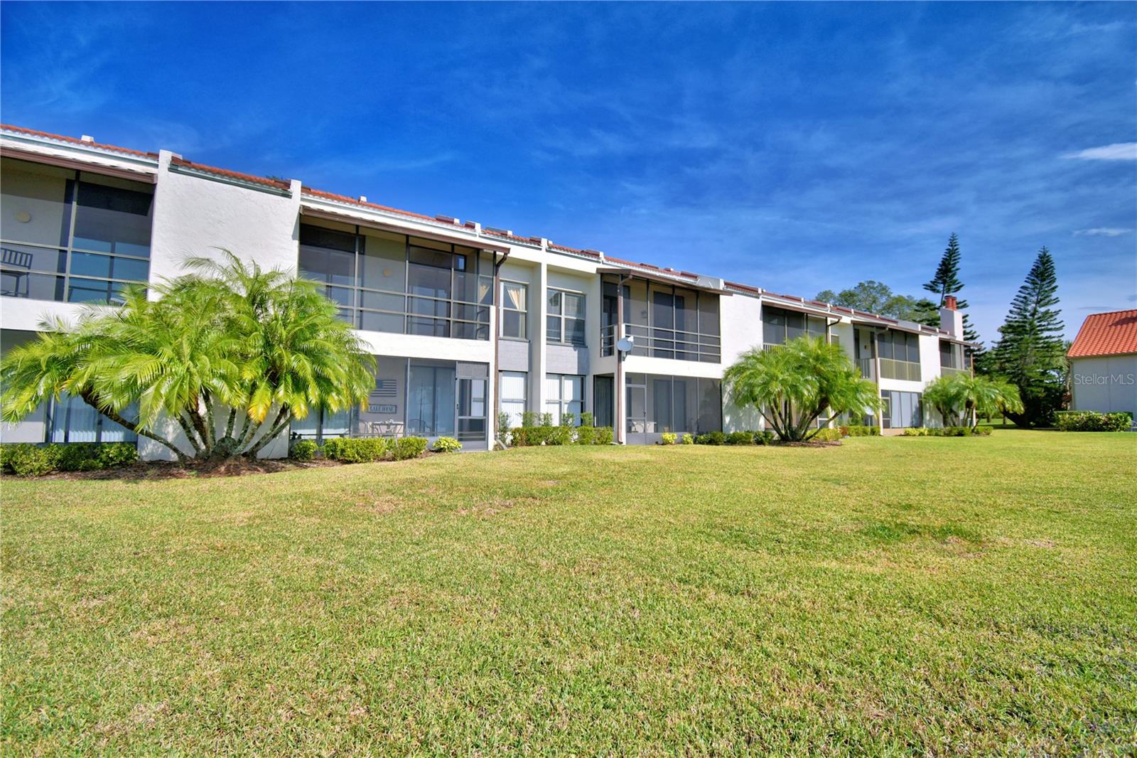 608 Sweet Bay Cir Property Photo 48