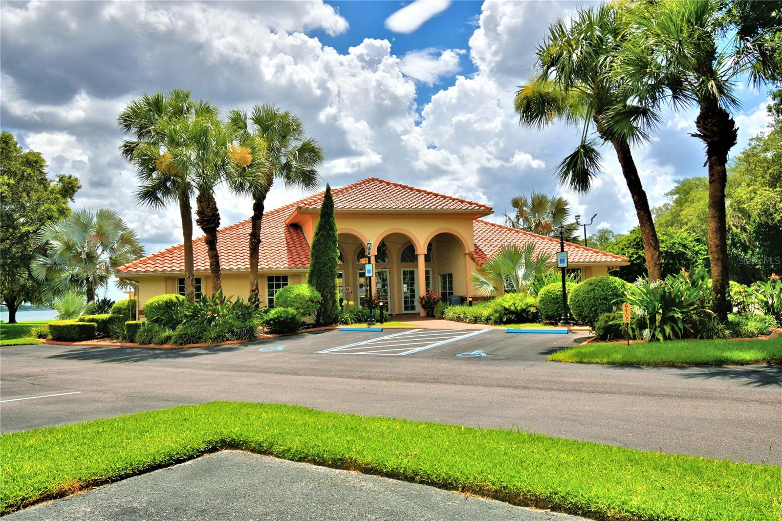 608 Sweet Bay Cir Property Photo 54