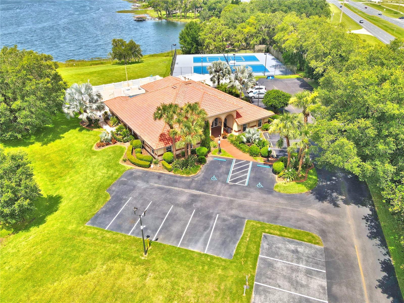 608 Sweet Bay Cir Property Photo 56