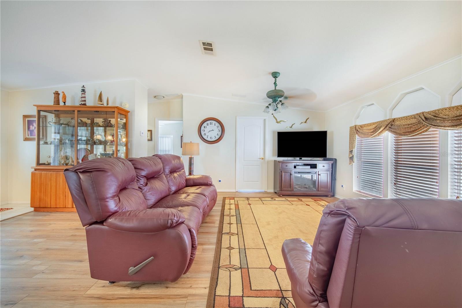 332 Fairway Blvd Property Photo 24
