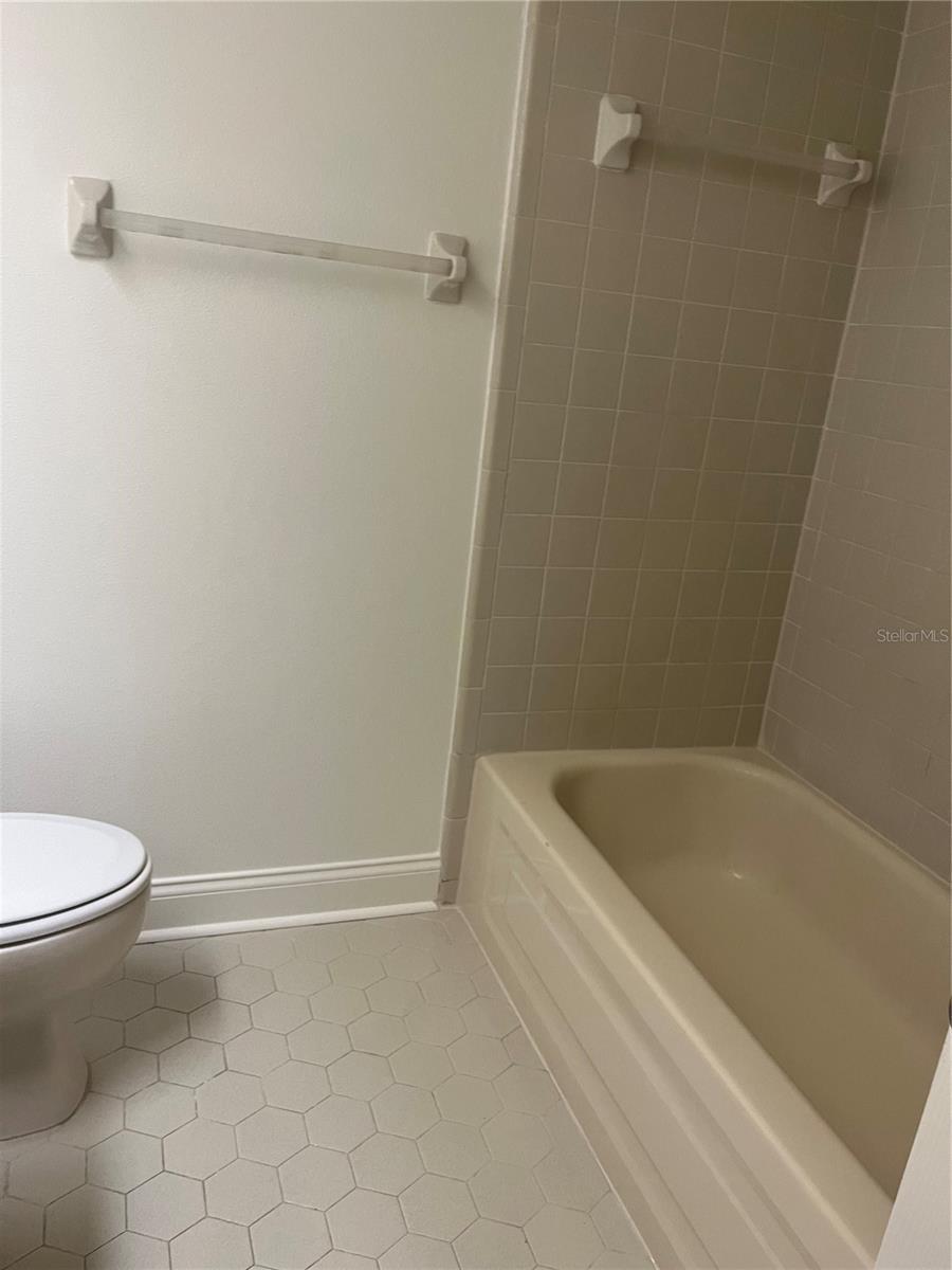 683 Broadmoor Cir #683 Property Photo 20