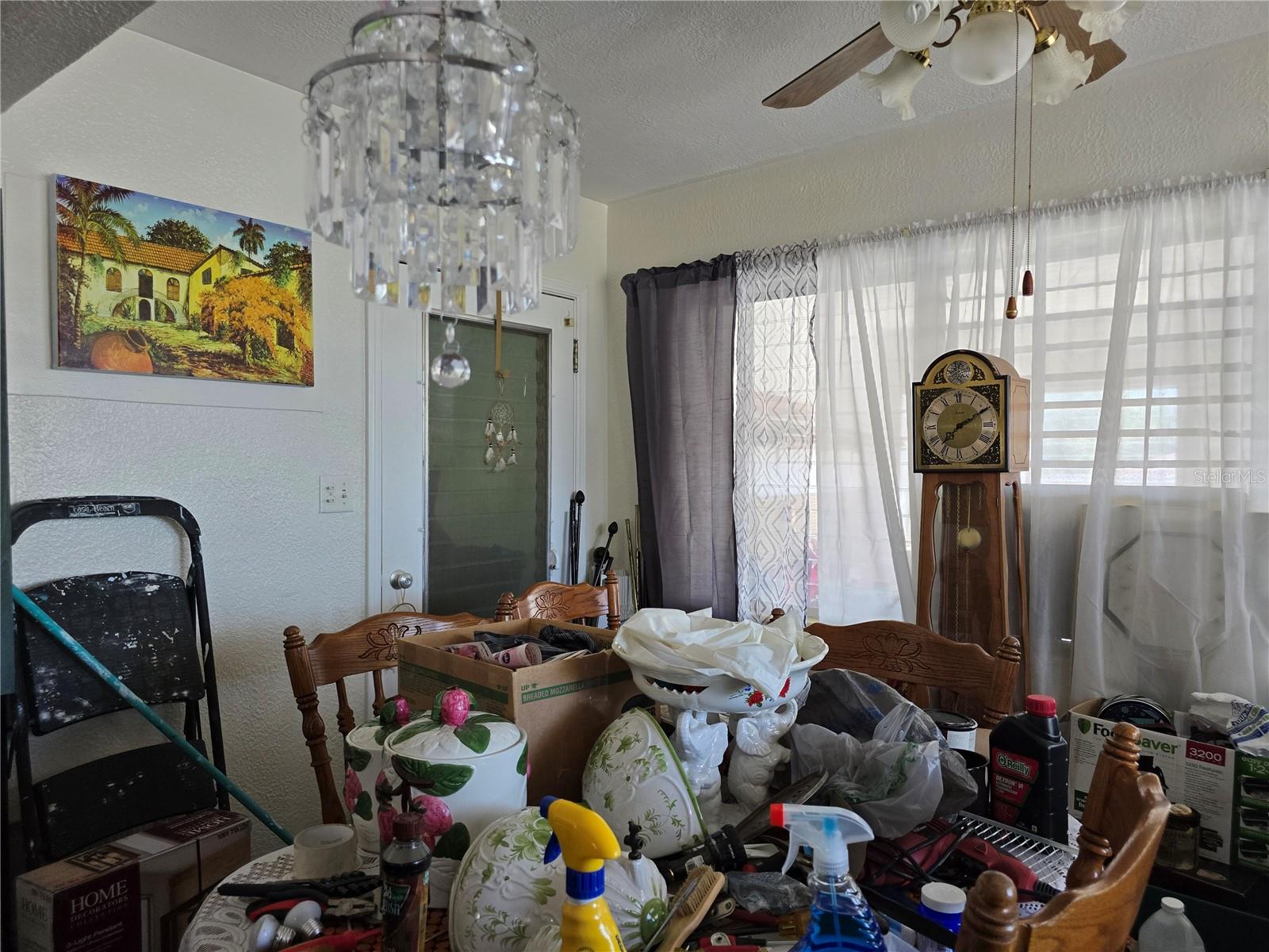 915 Exmoor Way Property Photo 8