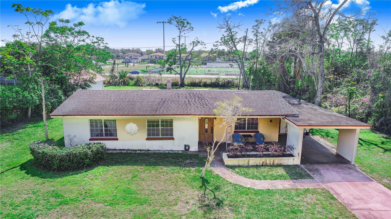 352 W GRAHAM PARK DR Property Photo 1