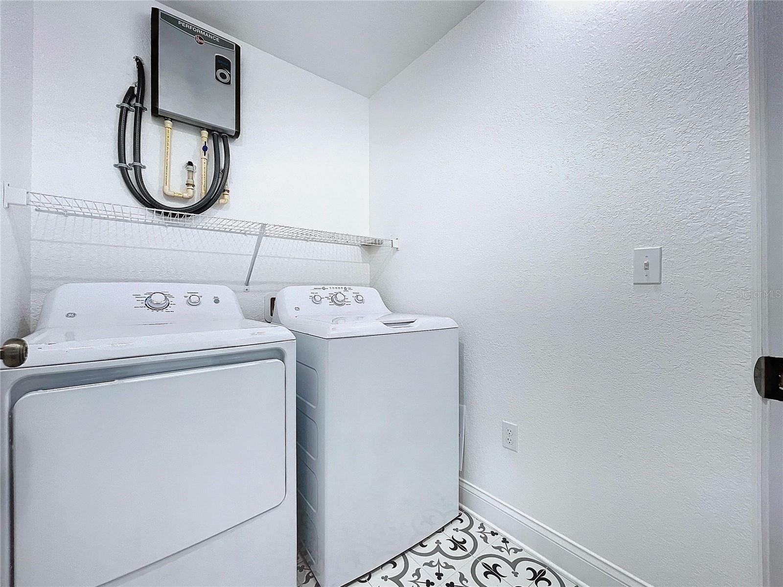 349 Honey Bee Ln Property Photo 10