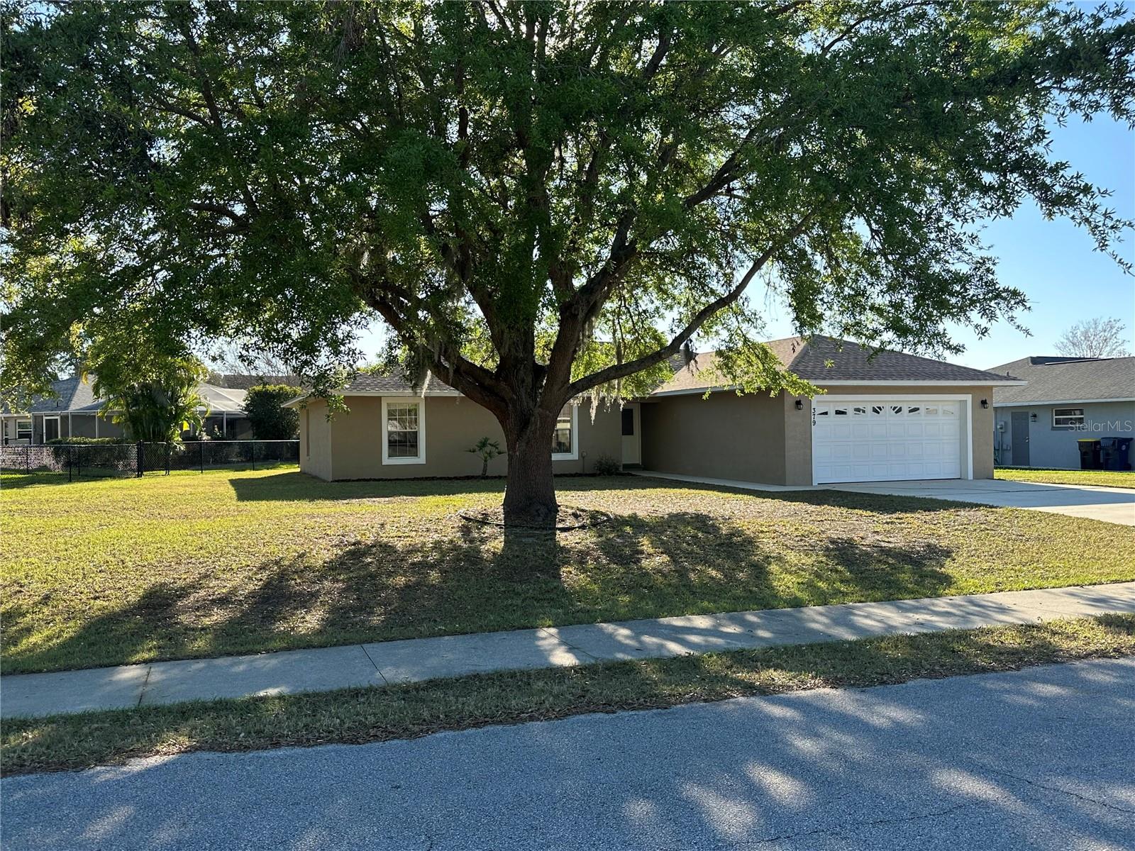379 Renssalaer Ave Property Photo