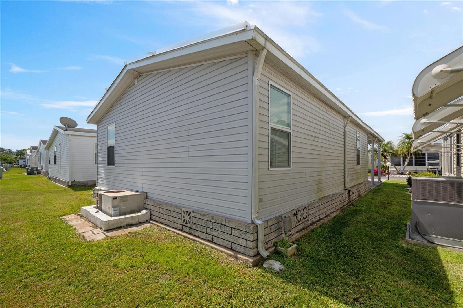 358 Pine Loop Property Photo 16