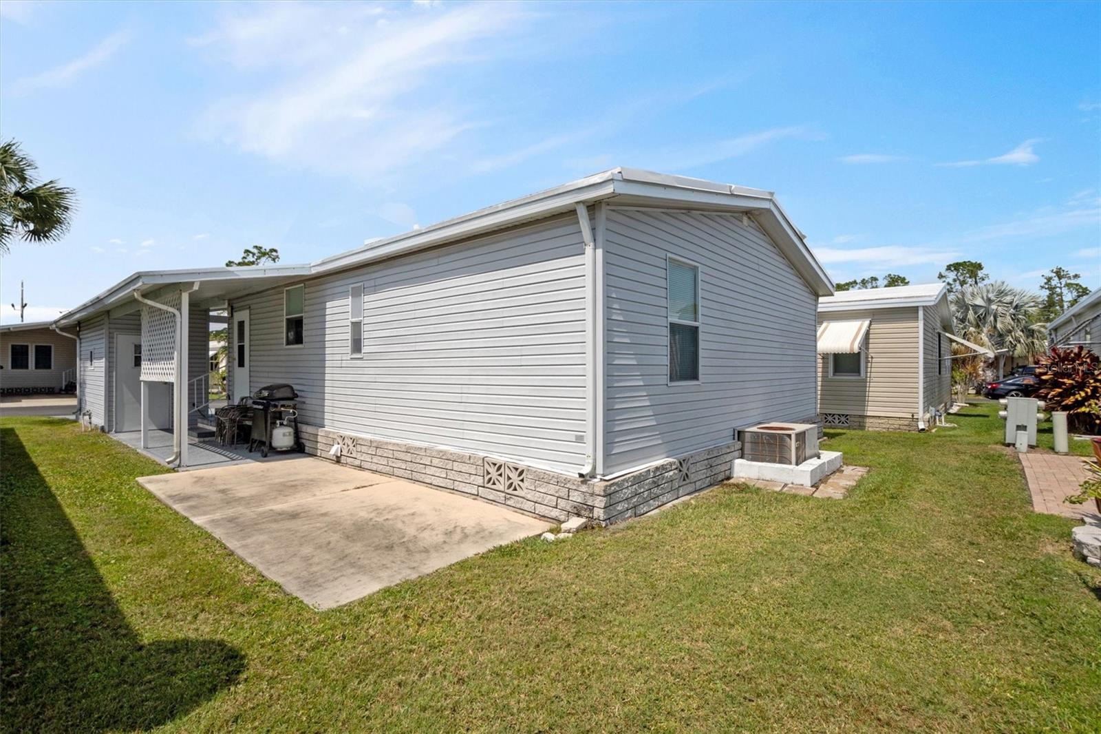 358 Pine Loop Property Photo 17