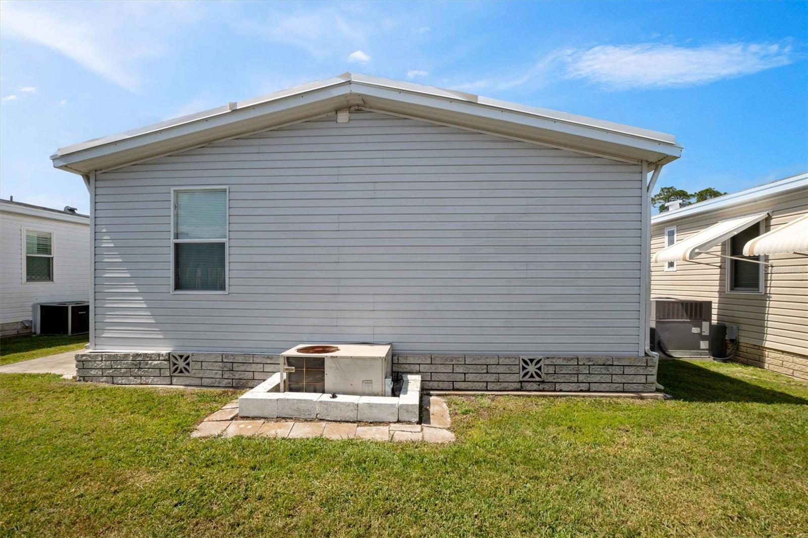 358 Pine Loop Property Photo 18