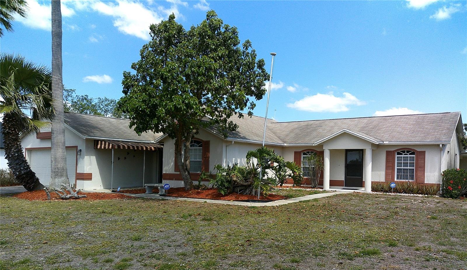 100 Heatherwood Blvd Property Photo 2